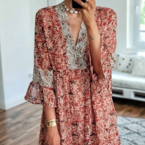 V Neck Dress - Picture 2 of 6